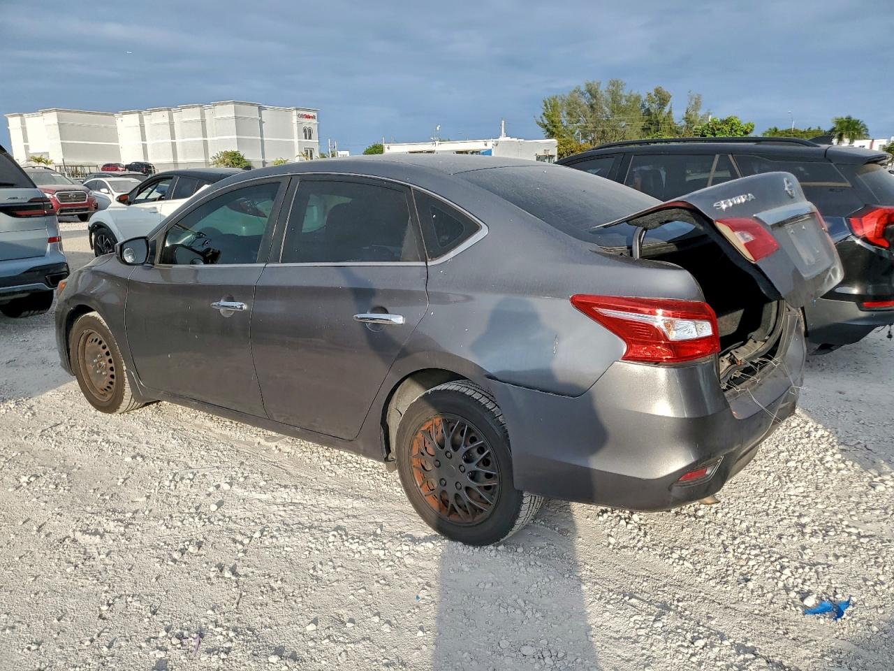 2018 NISSAN SENTRA S photo 2