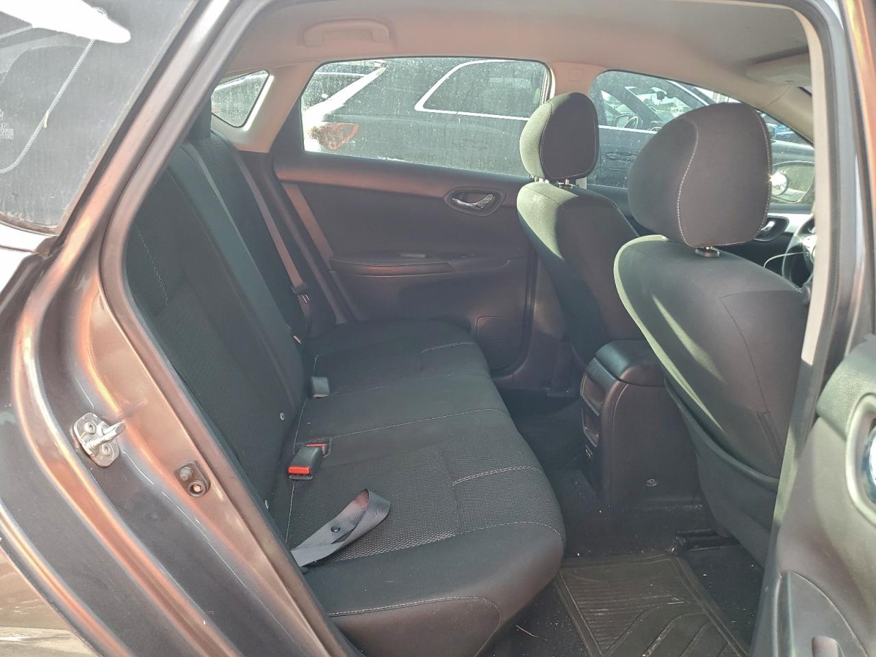 2018 NISSAN SENTRA S photo 10