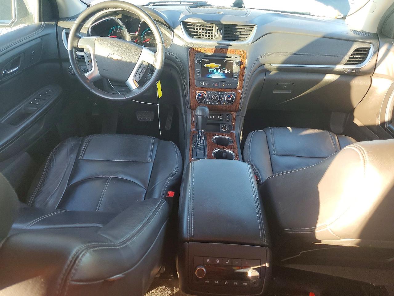 2014 CHEVROLET TRAVERSE LT photo 8