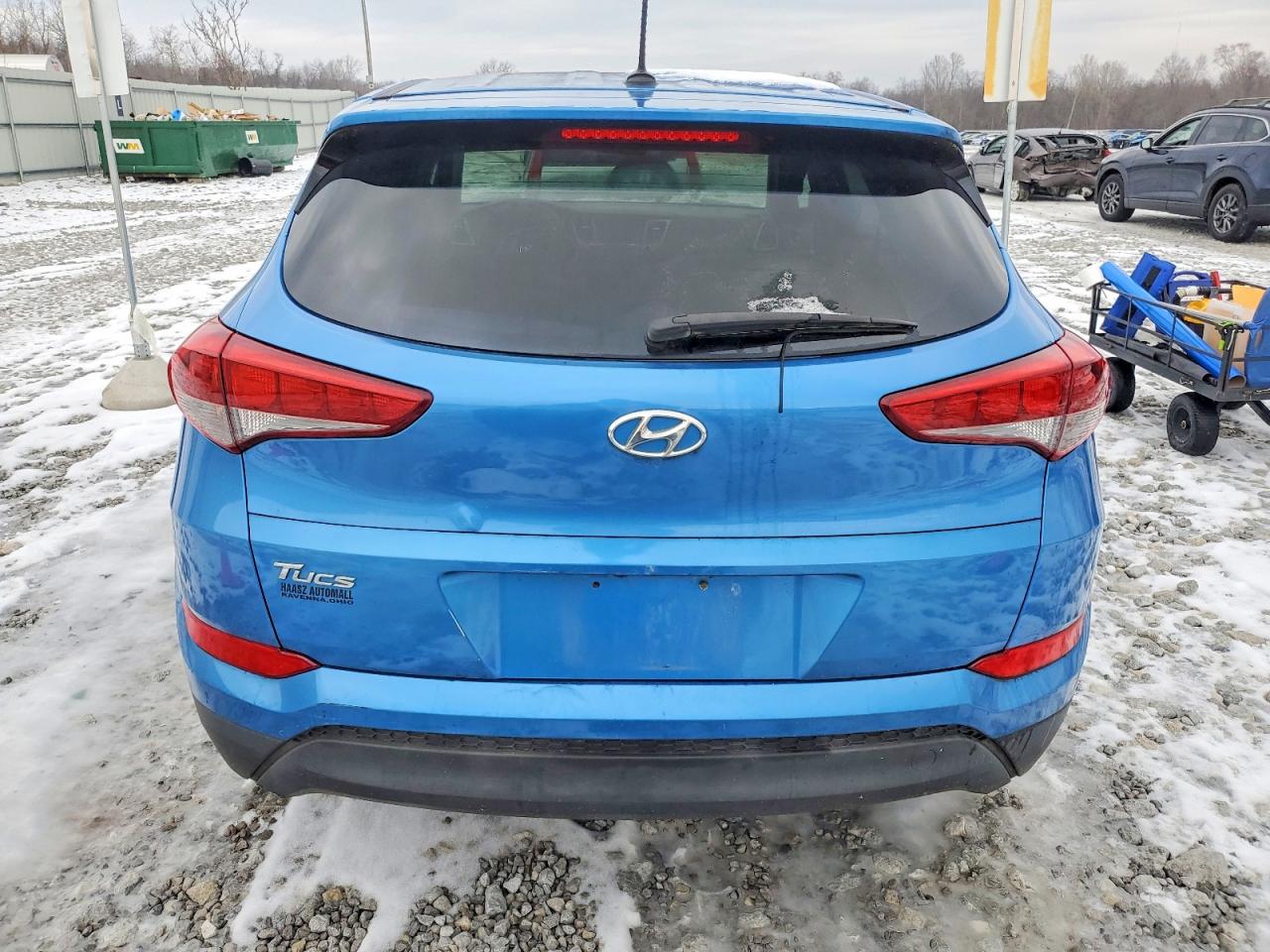2017 HYUNDAI TUCSON SE photo 6