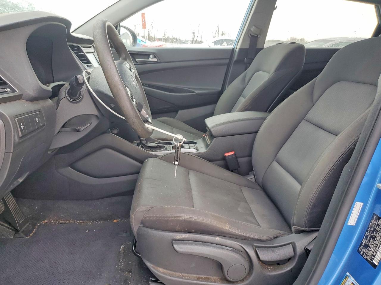 2017 HYUNDAI TUCSON SE photo 7