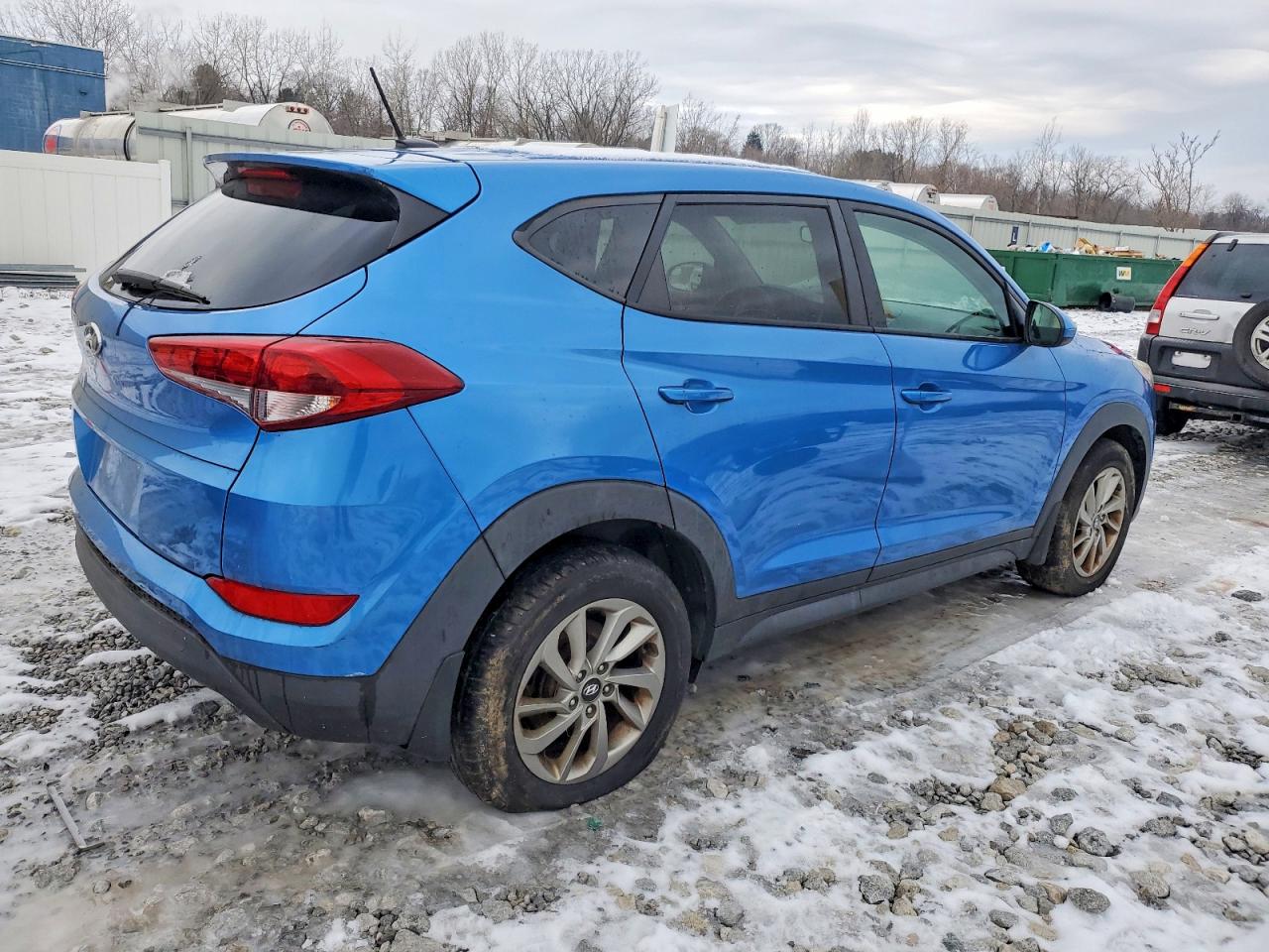 2017 HYUNDAI TUCSON SE photo 3