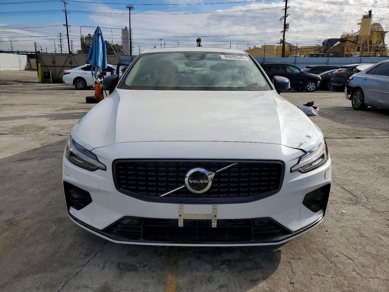 2024 VOLVO S60 CORE photo 5