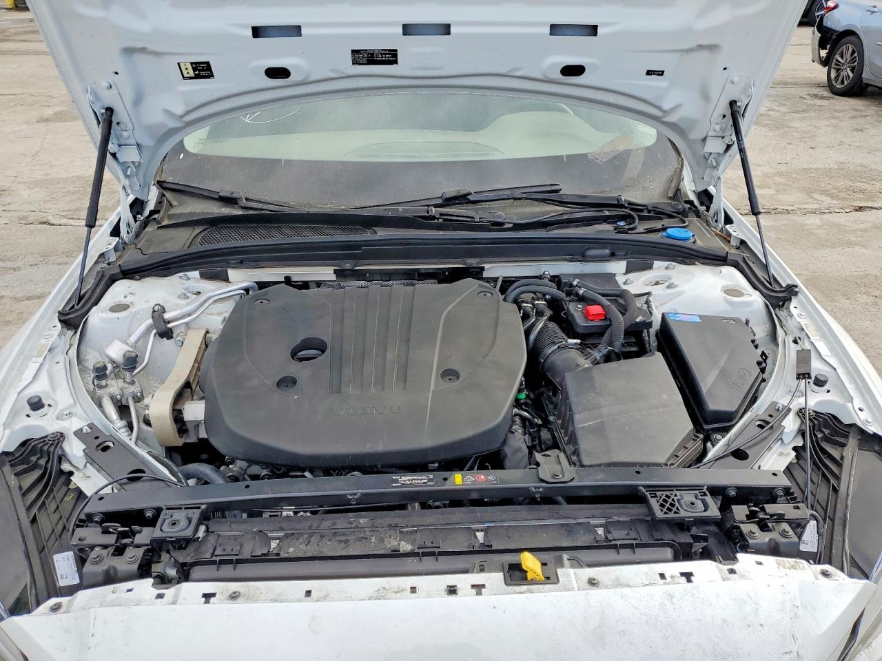 2024 VOLVO S60 CORE photo 11