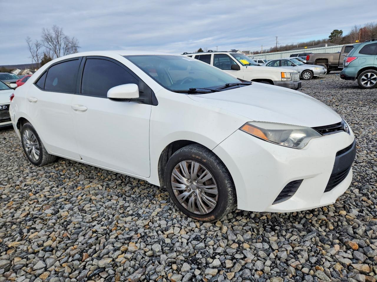 2014 TOYOTA COROLLA L photo 4