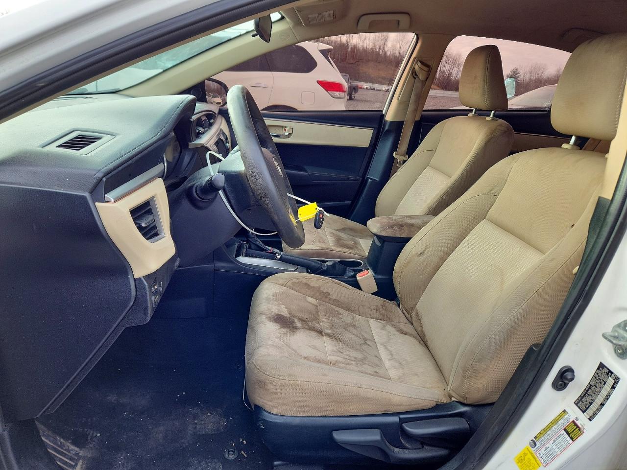 2014 TOYOTA COROLLA L photo 7