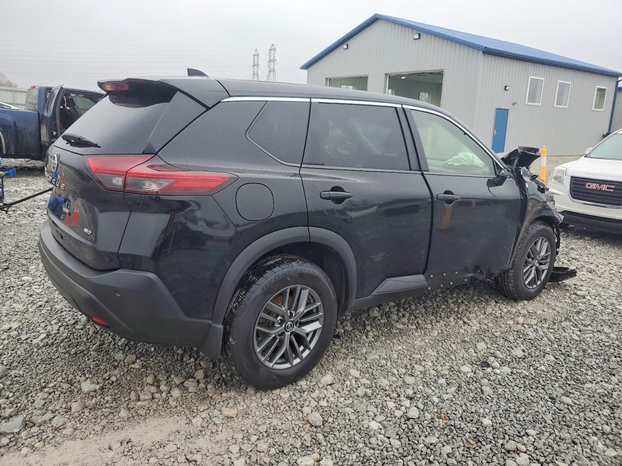 2021 NISSAN ROGUE S photo 3