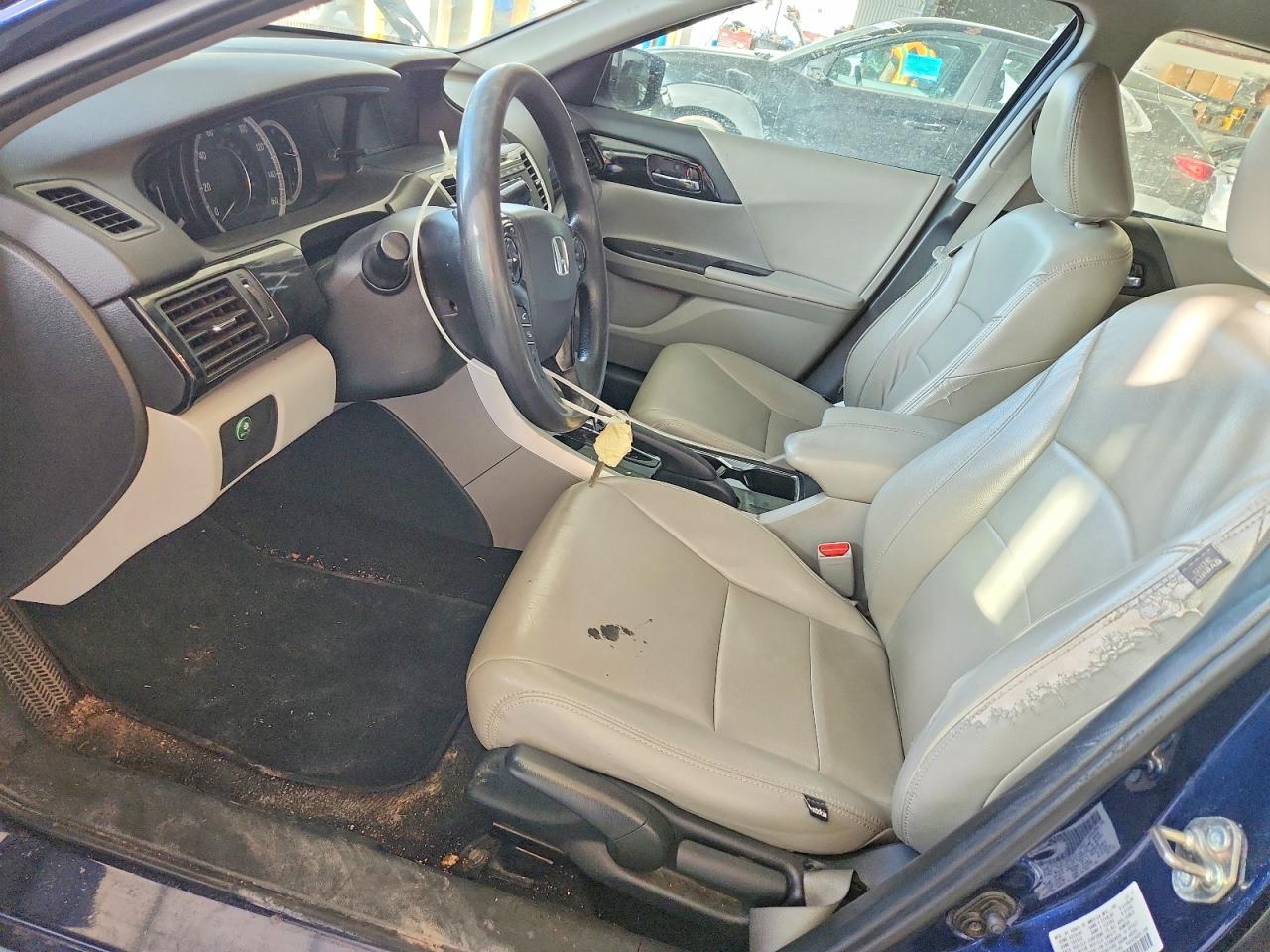 2016 HONDA ACCORD LX photo 7