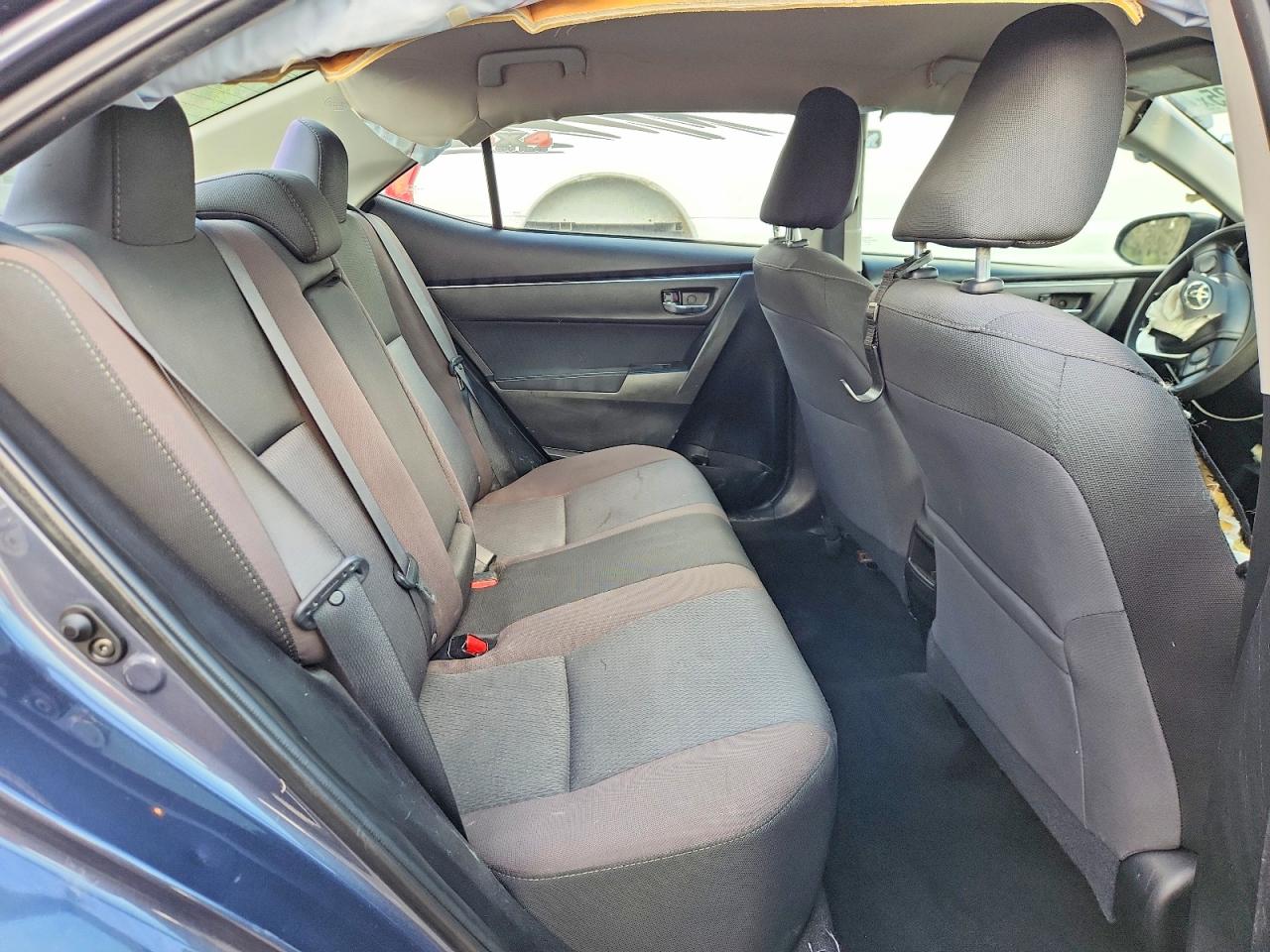 2018 TOYOTA COROLLA L photo 10