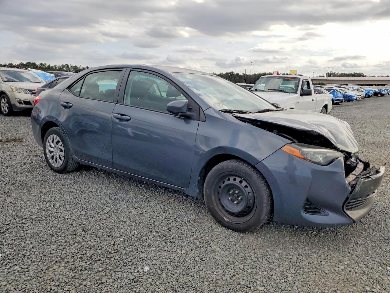 2018 TOYOTA COROLLA L photo 4