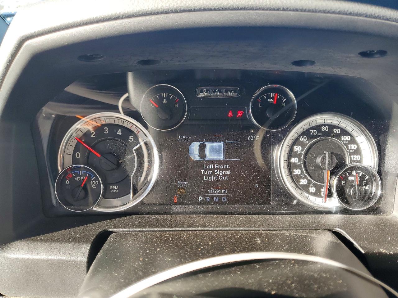 2018 RAM 1500 SLT photo 17