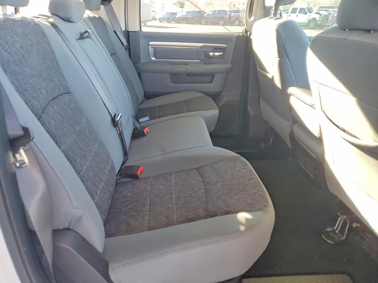 2018 RAM 1500 SLT photo 19