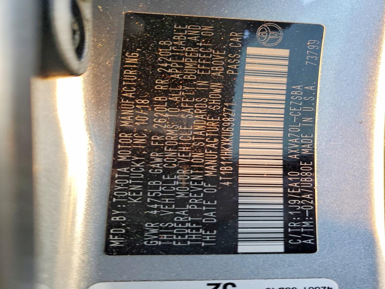 2019 TOYOTA CAMRY SE photo 12