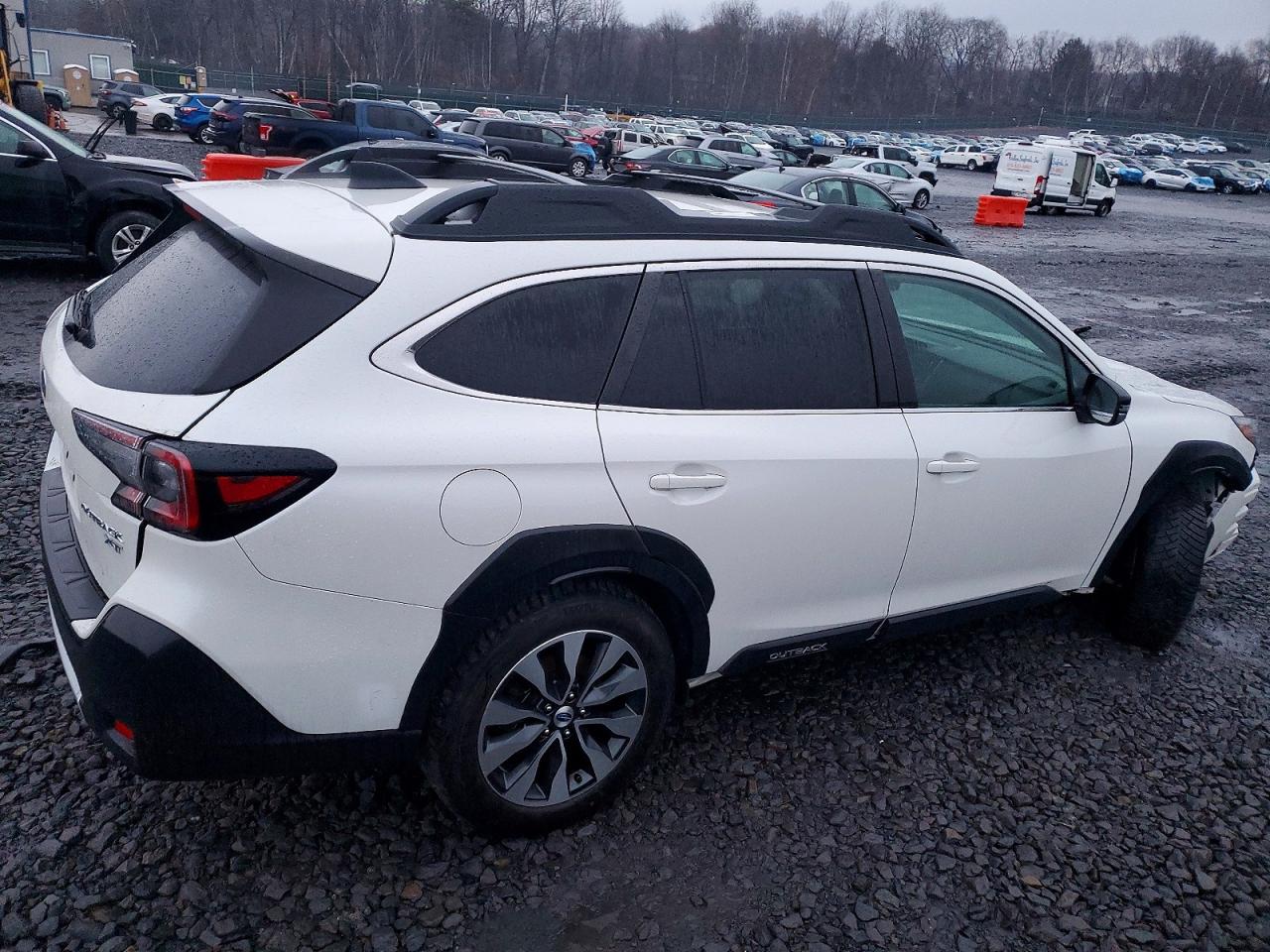 2023 SUBARU OUTBACK LIMITED XT photo 3