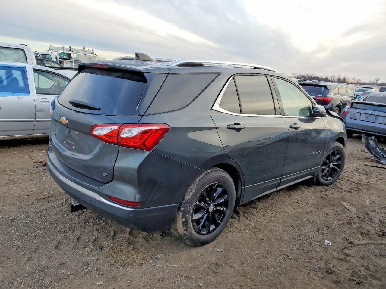 2018 CHEVROLET EQUINOX LT photo 3