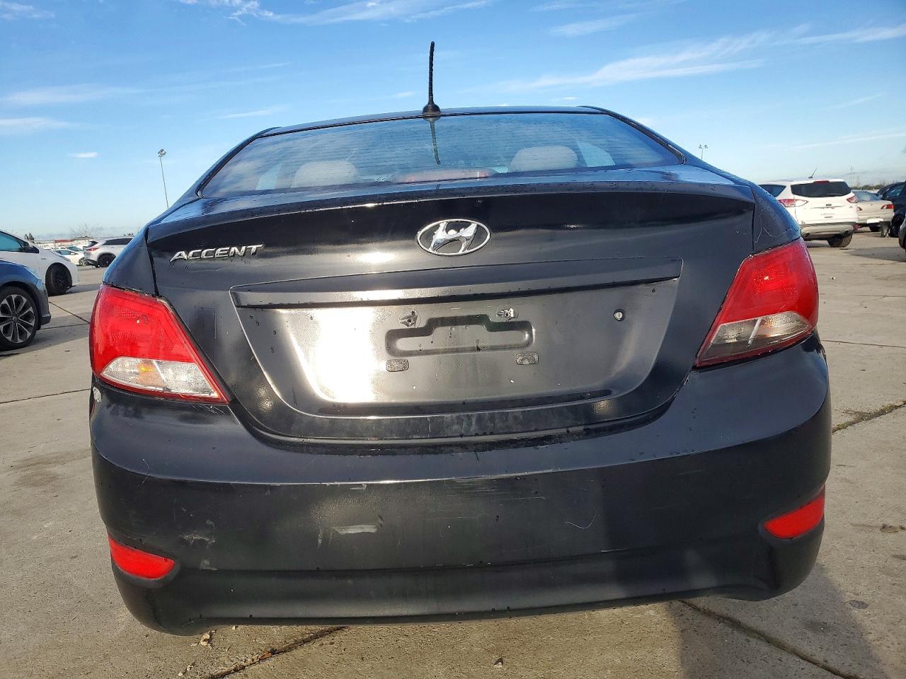 2016 HYUNDAI ACCENT SE photo 6