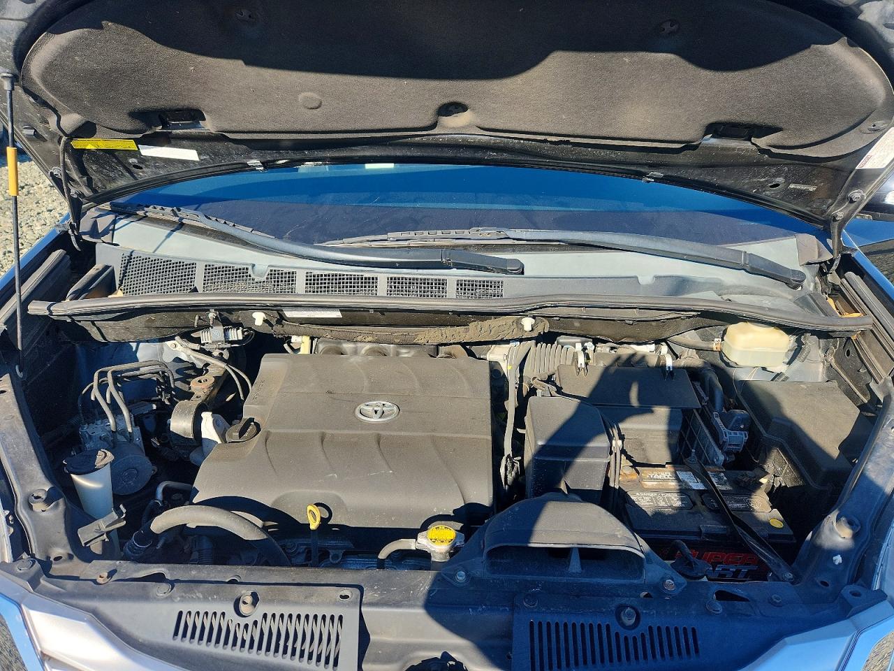 2015 TOYOTA SIENNA XLE photo 12