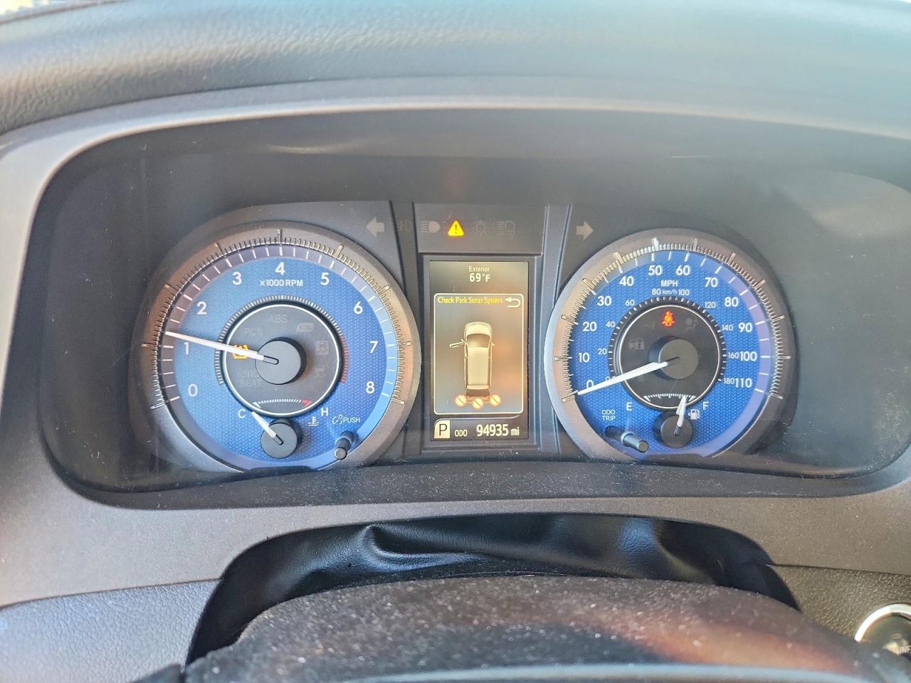 2015 TOYOTA SIENNA XLE photo 9