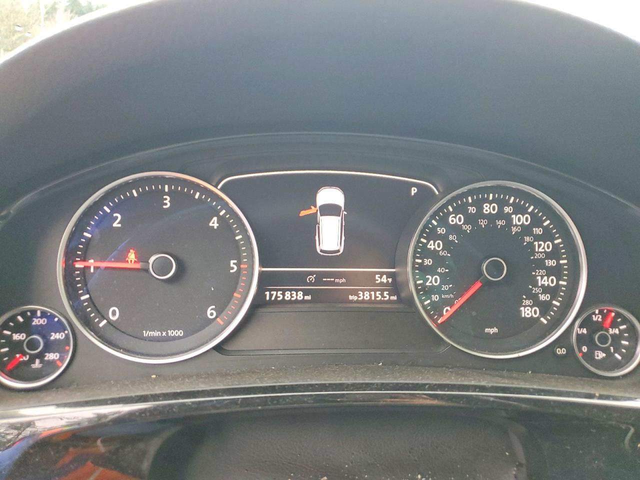2011 VOLKSWAGEN TOUAREG V6 TDI photo 9