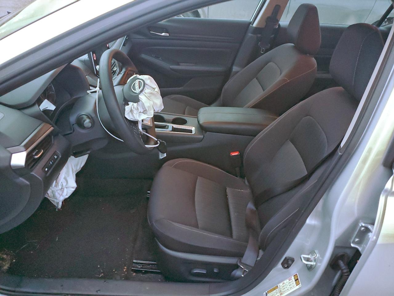 2025 NISSAN ALTIMA SV photo 7