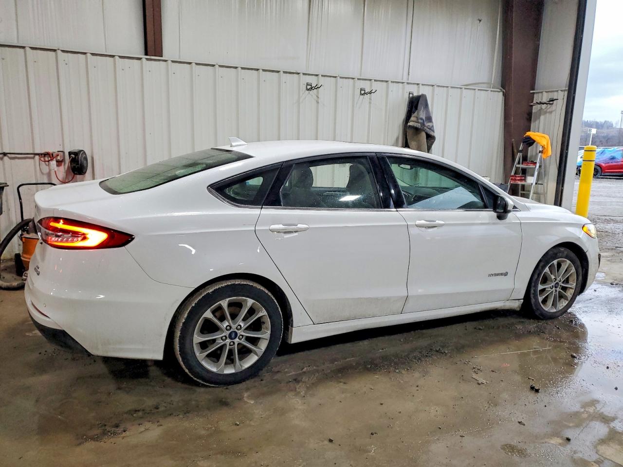 2019 FORD FUSION SE photo 3