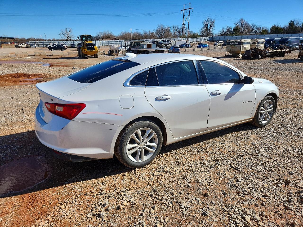 2018 CHEVROLET MALIBU LT photo 3