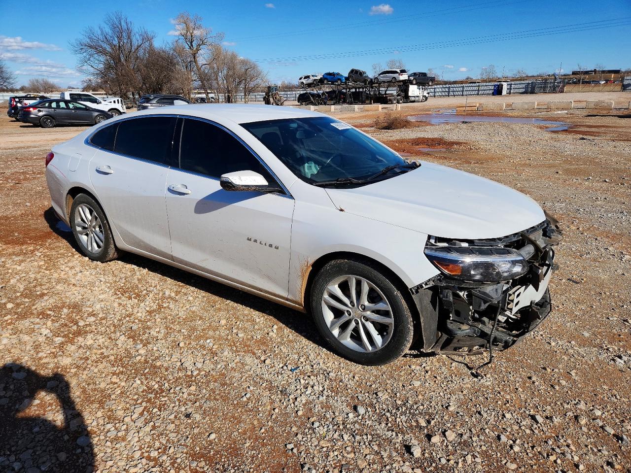 2018 CHEVROLET MALIBU LT photo 4