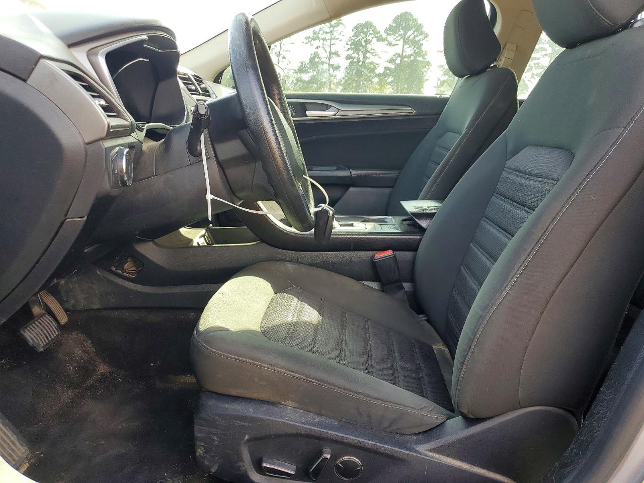2020 FORD FUSION SE photo 7