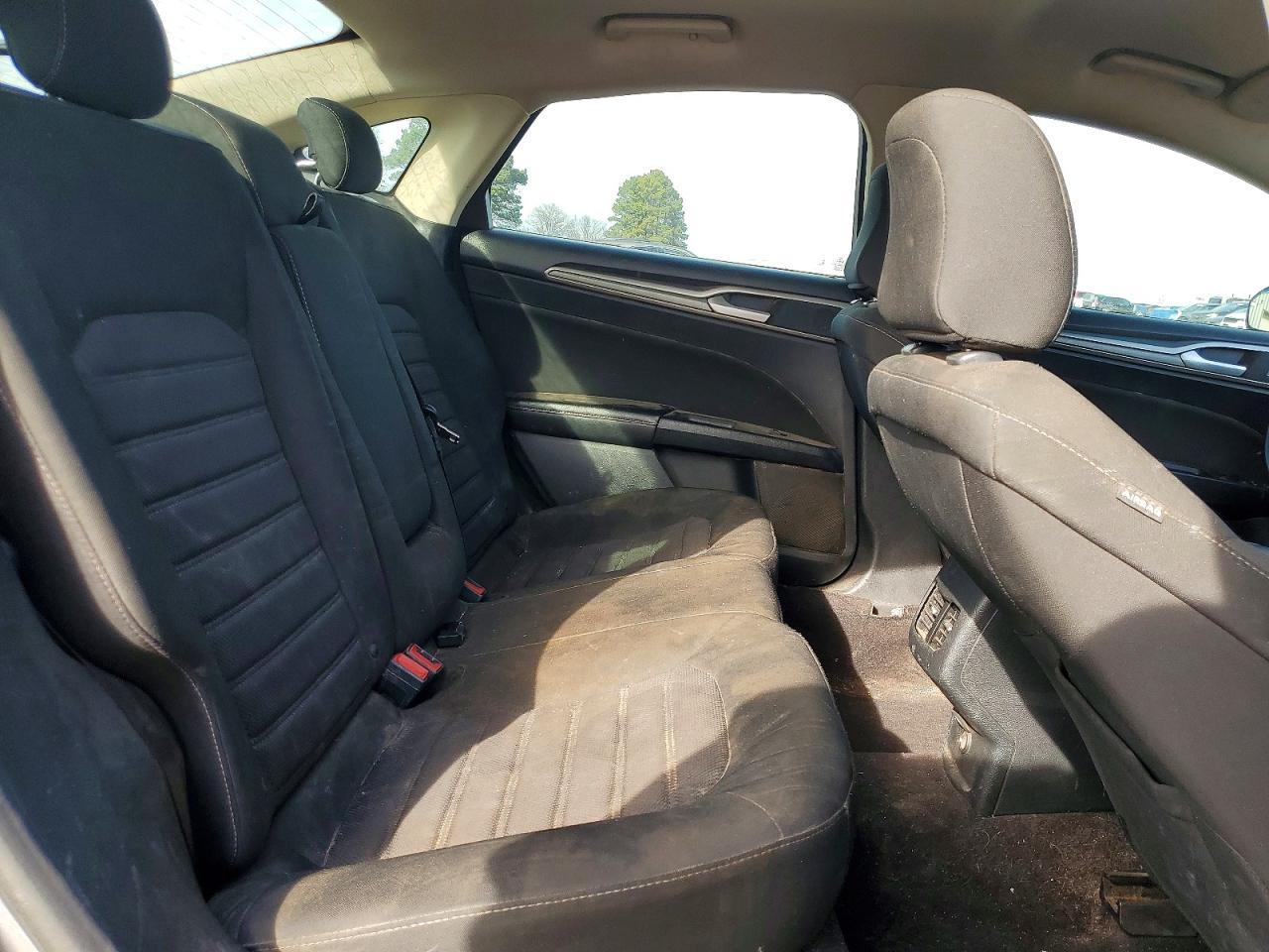 2020 FORD FUSION SE photo 10