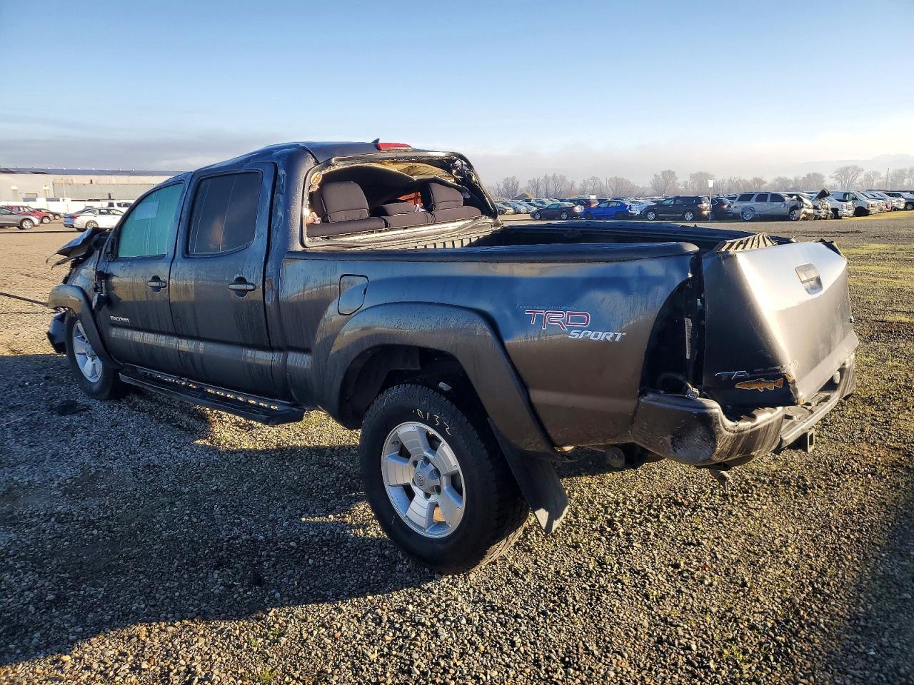 2012 TOYOTA TACOMA photo 2