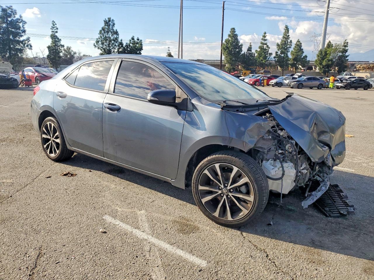 2017 TOYOTA COROLLA L photo 4