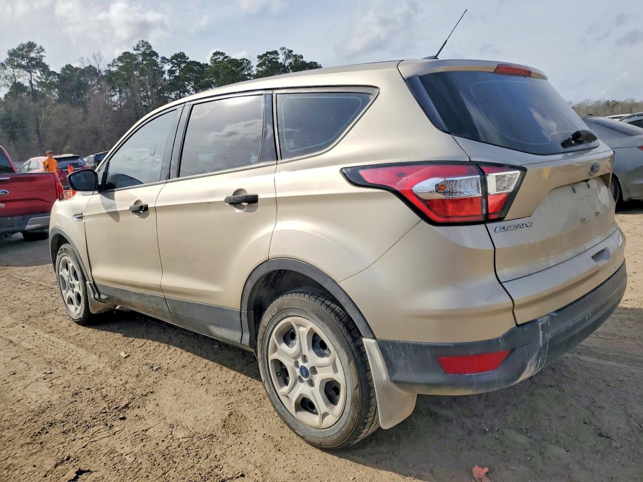 2018 FORD ESCAPE S photo 2