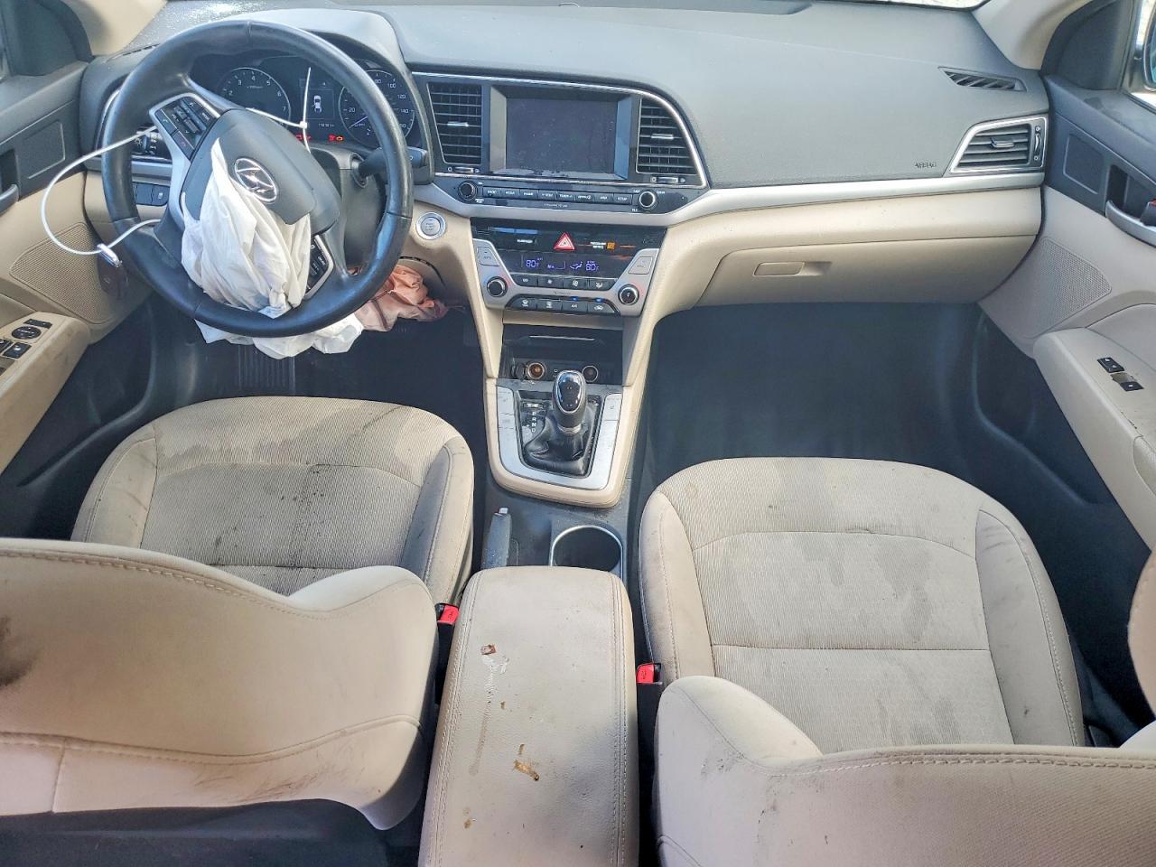 2017 HYUNDAI ELANTRA SE photo 8