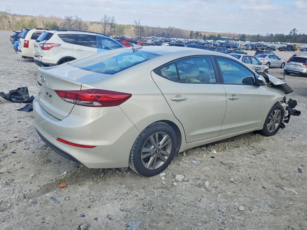 2017 HYUNDAI ELANTRA SE photo 3