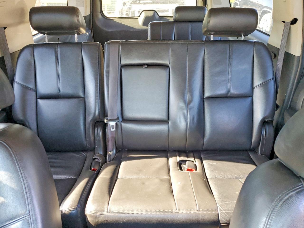 2008 CHEVROLET SUBURBAN K1500 LS photo 10