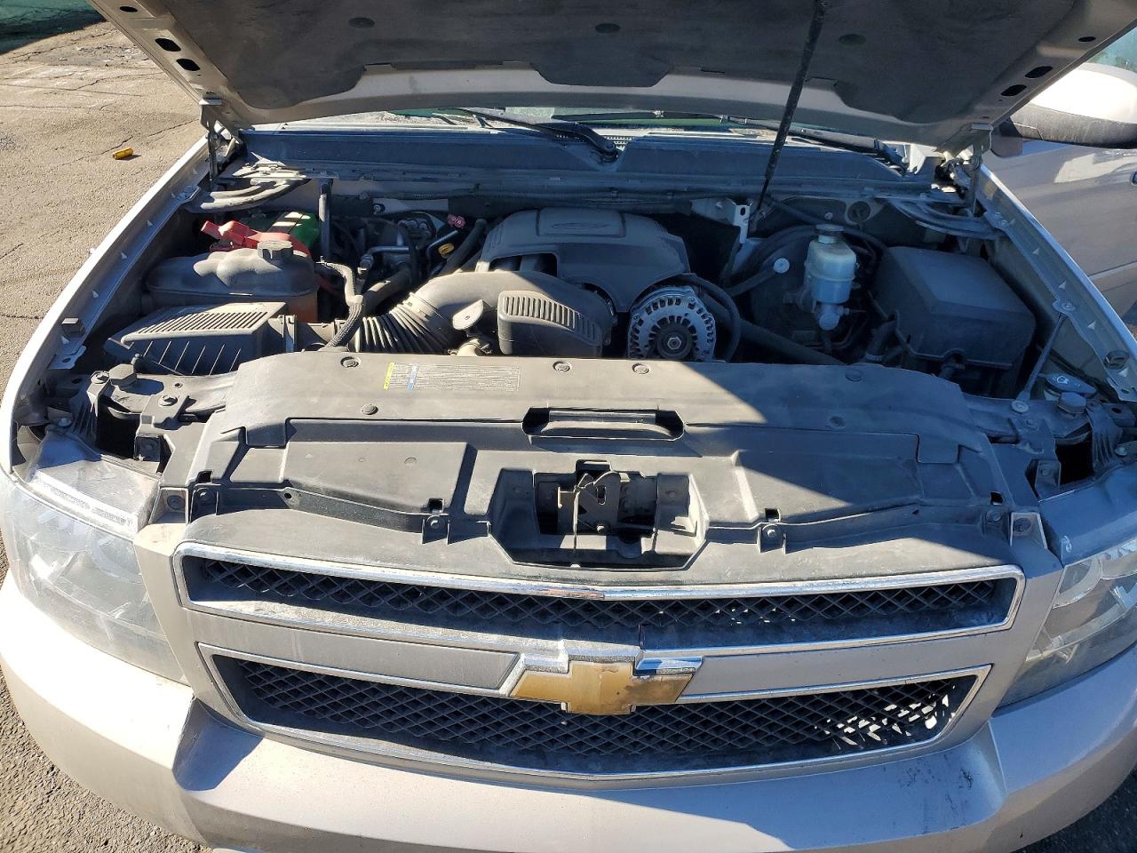 2008 CHEVROLET SUBURBAN K1500 LS photo 12