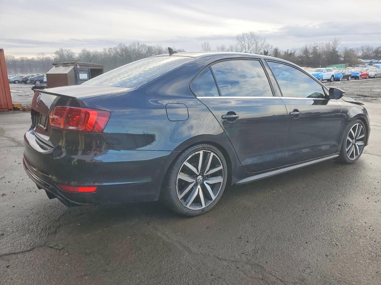 2014 VOLKSWAGEN JETTA GLI photo 3