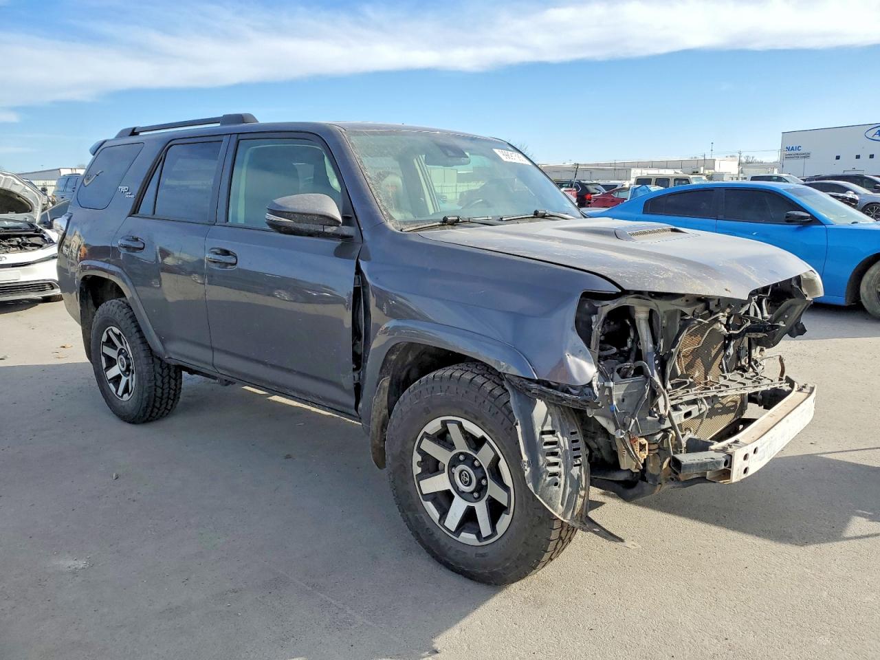 2022 TOYOTA 4RUNNER SR5 PREMIUM photo 4