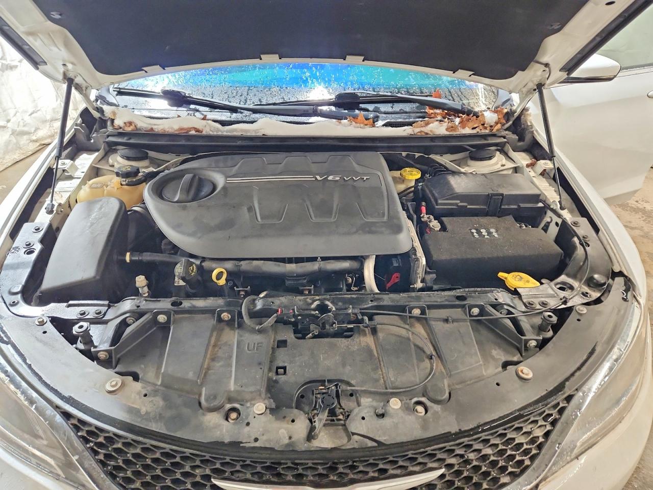 2015 CHRYSLER 200 C photo 11