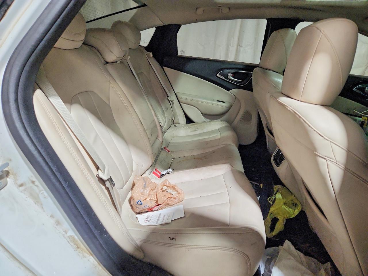 2015 CHRYSLER 200 C photo 10
