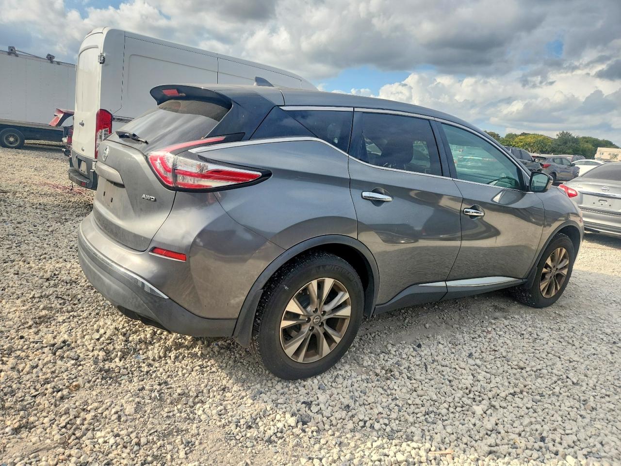 2017 NISSAN MURANO S photo 3