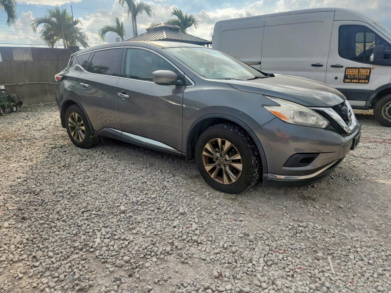 2017 NISSAN MURANO S photo 4