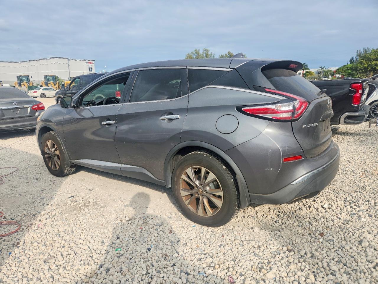 2017 NISSAN MURANO S photo 2