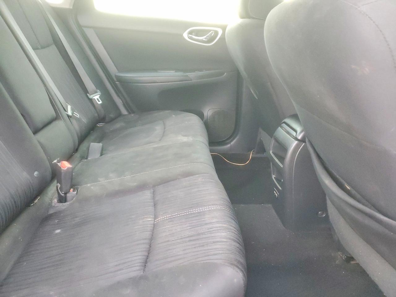 2018 NISSAN SENTRA S photo 10