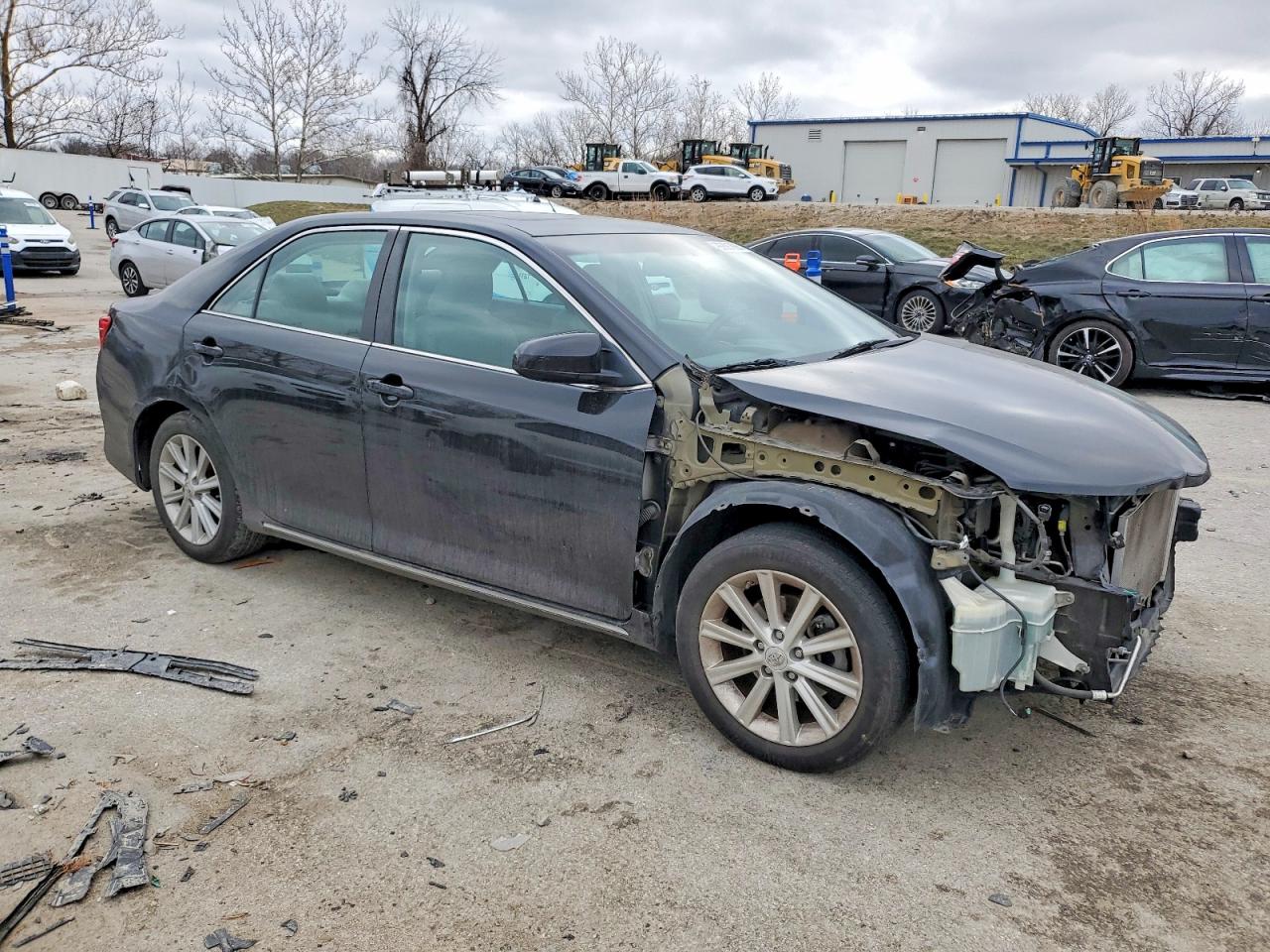 2012 TOYOTA CAMRY BASE photo 4
