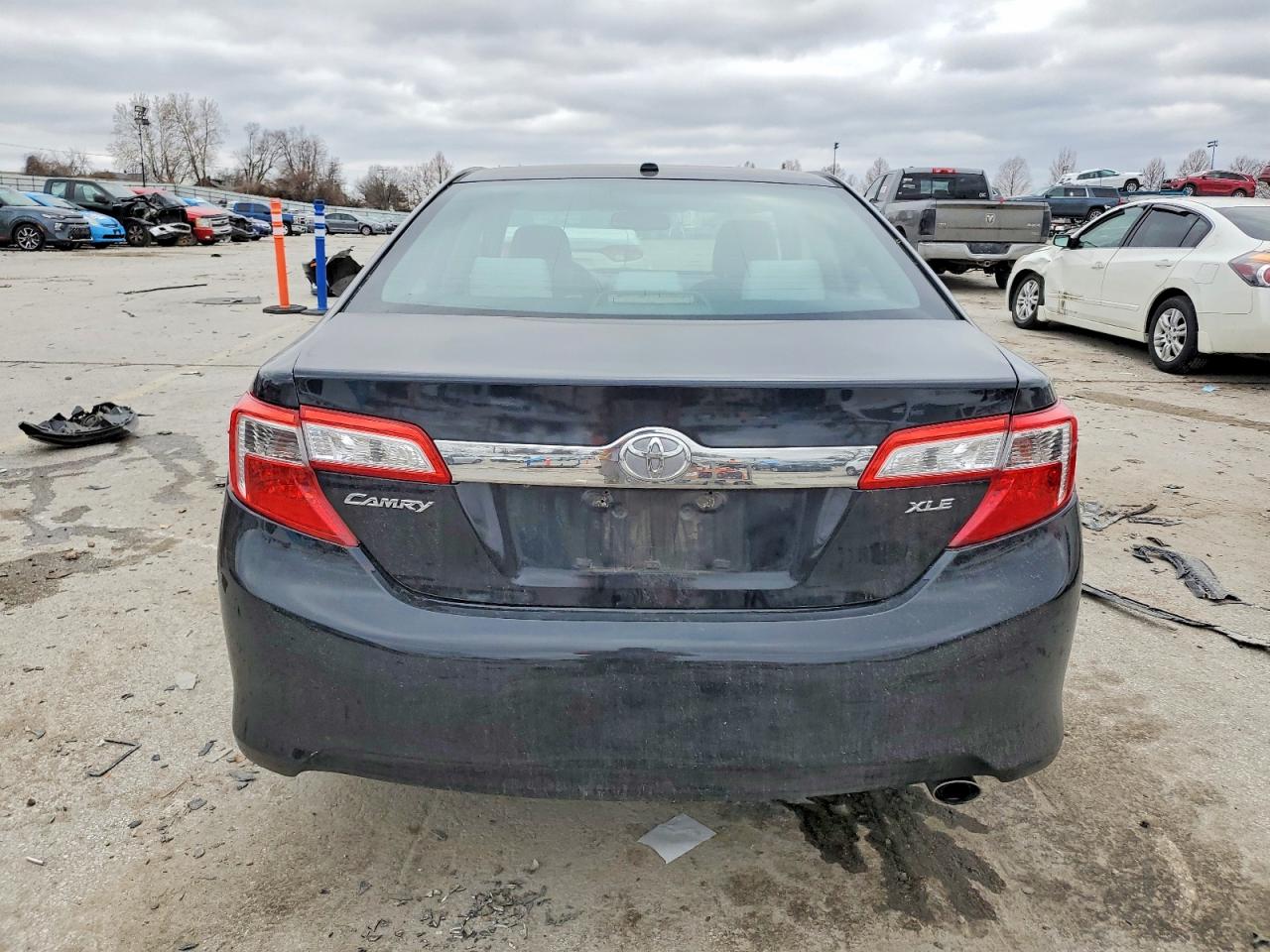 2012 TOYOTA CAMRY BASE photo 6
