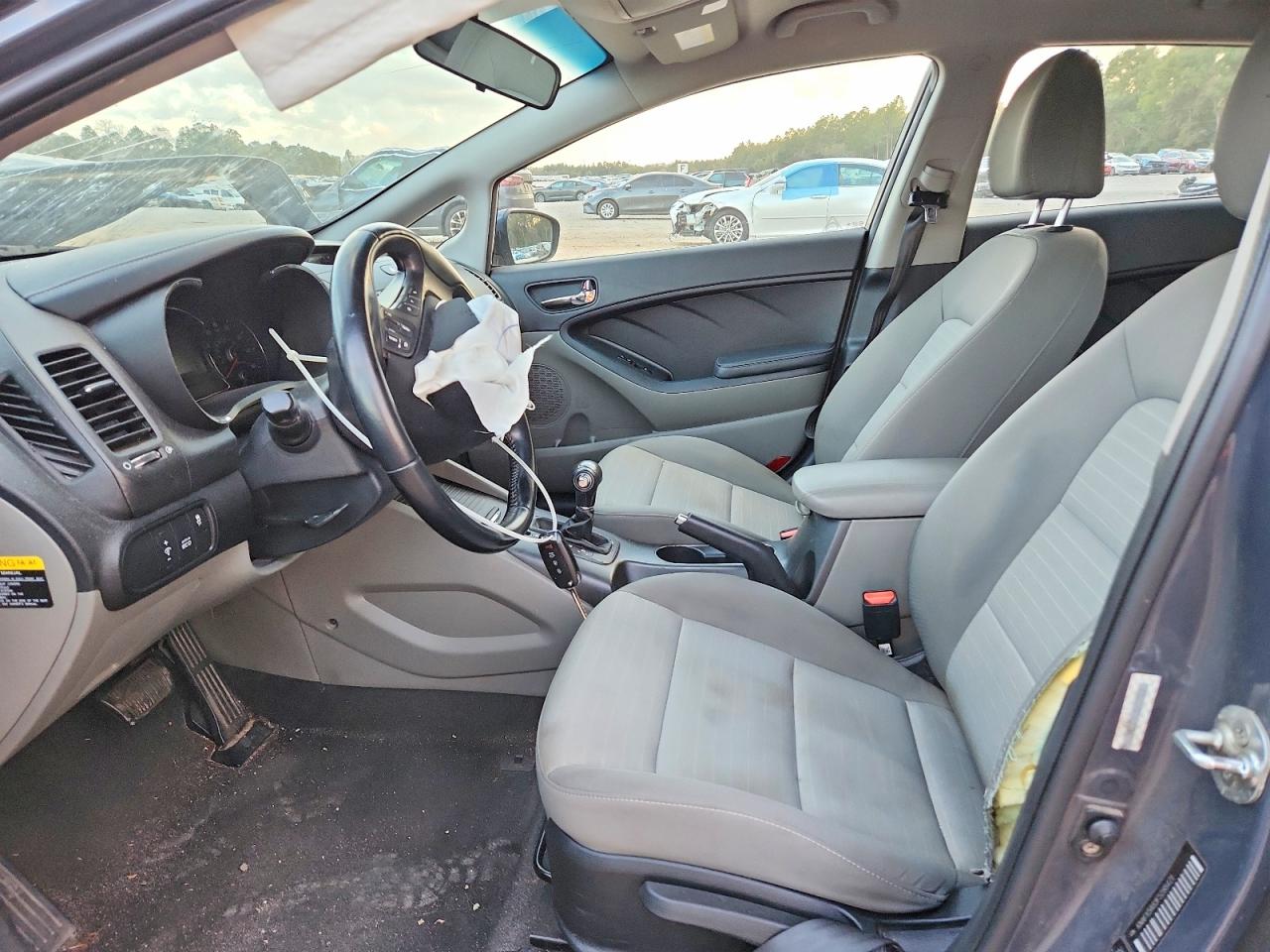 2015 KIA FORTE EX photo 7