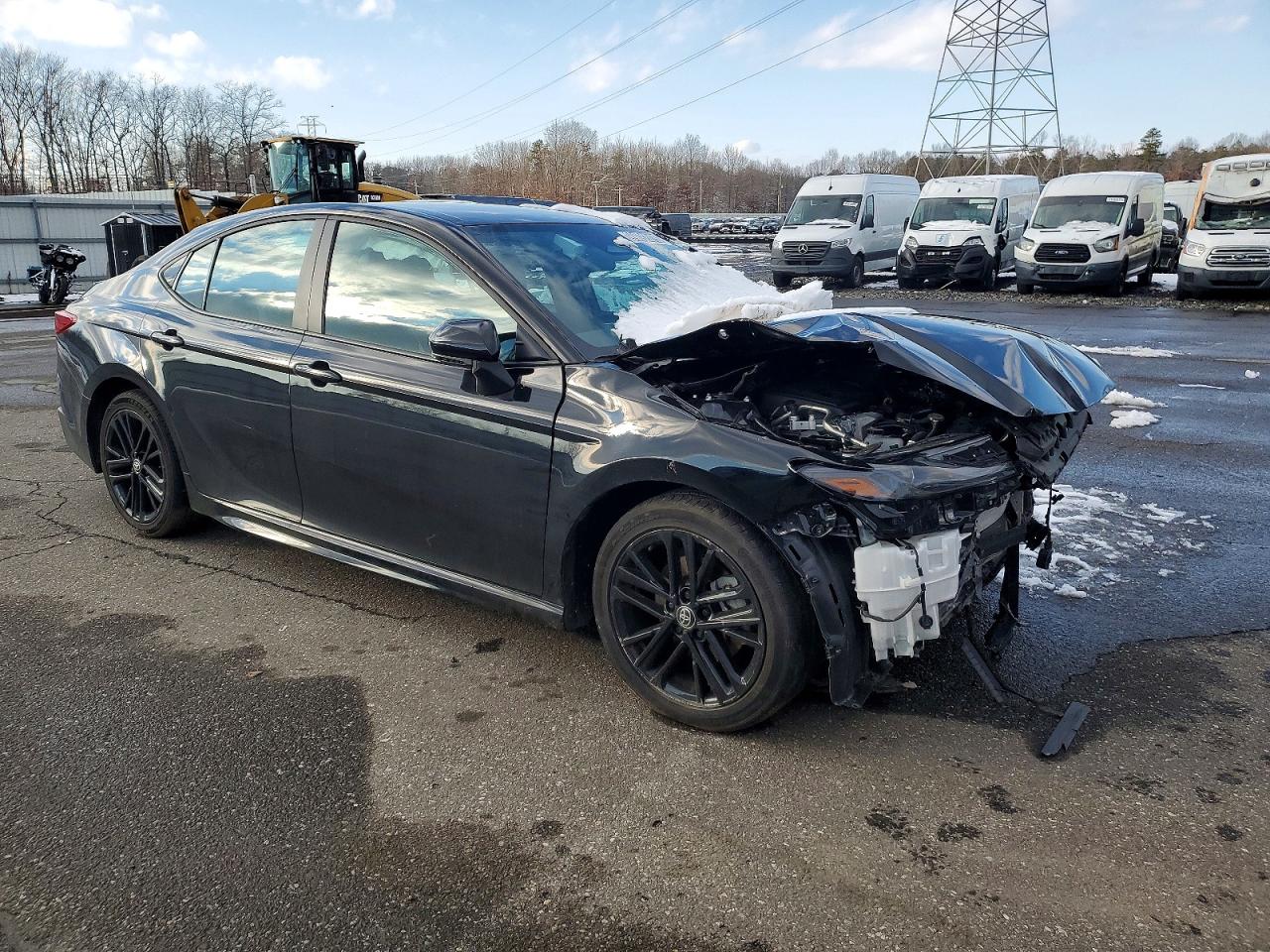 2025 TOYOTA CAMRY XSE photo 4
