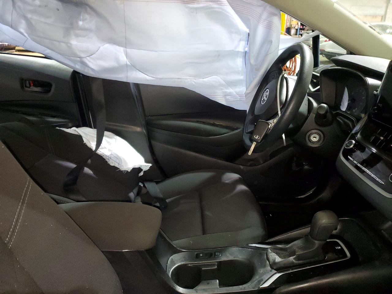 2025 TOYOTA COROLLA LE photo 7
