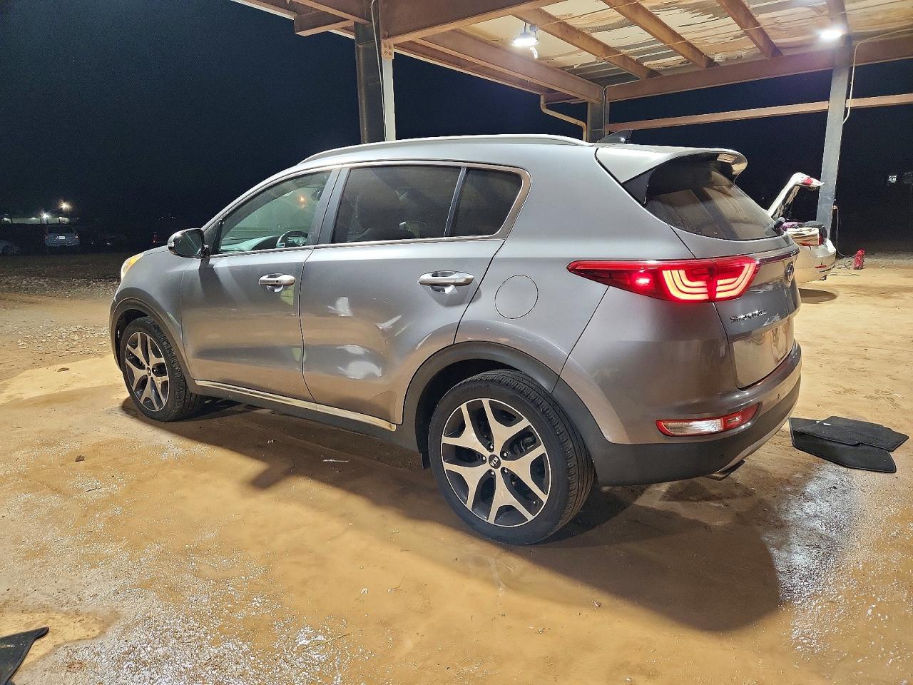 2017 KIA SPORTAGE SX photo 2
